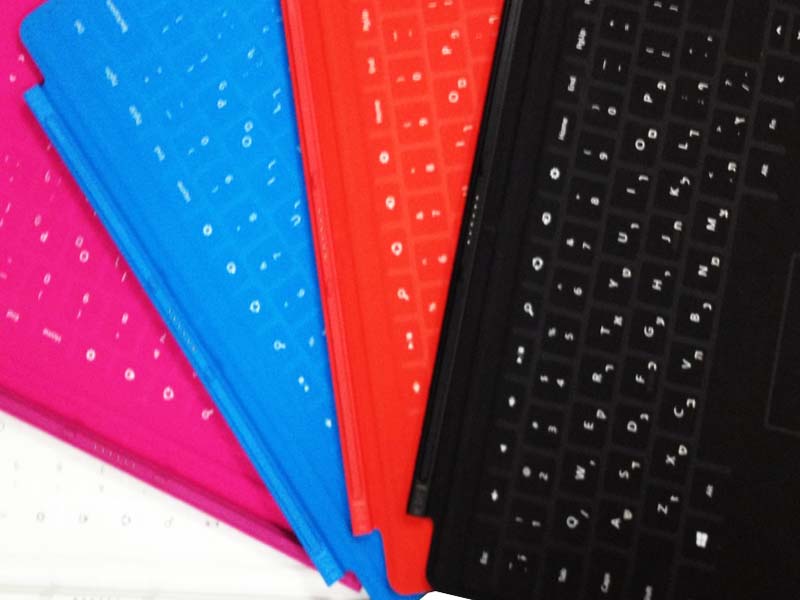 פי סי גרף  חריטה והדפסה על מוצרים.