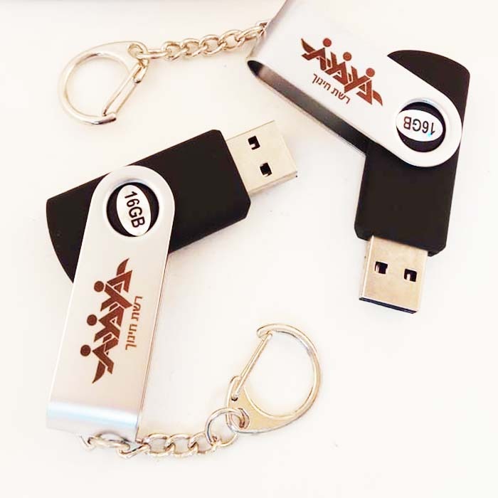 פי סי גרף  חריטה והדפסה על מוצרים.