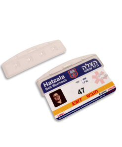 מנשא קשיח 8.5X5.5 סמ סגור עם כרטיס מודפס