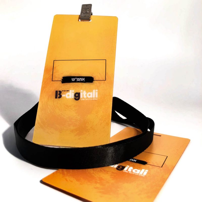 פי סי גרף  חריטה והדפסה על מוצרים.